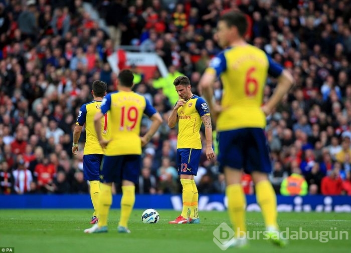 ManU Arsenal'a takıldı!