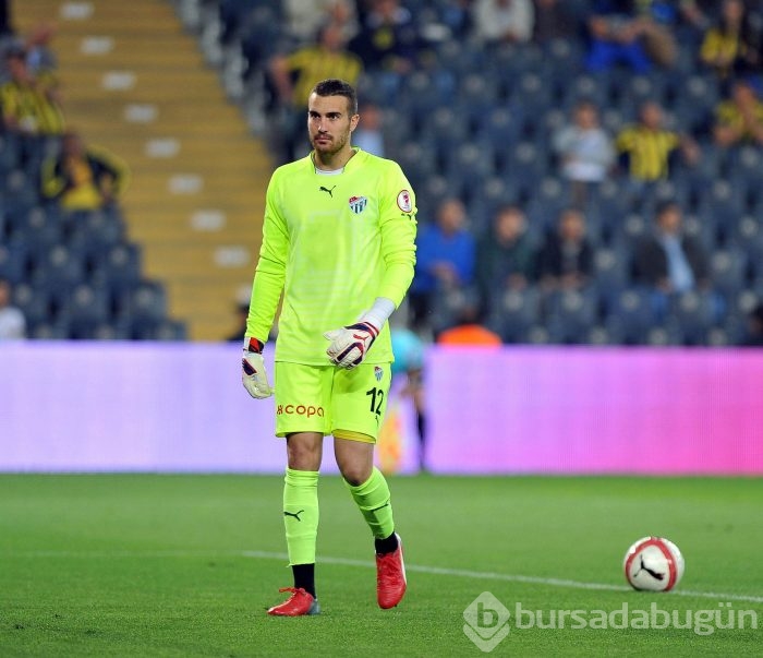 Timsah Fenerbahçe'yi Saraçoğlu'na gömdü!