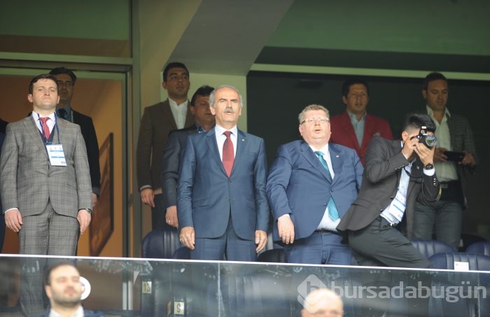 Timsah Fenerbahçe'yi Saraçoğlu'na gömdü!