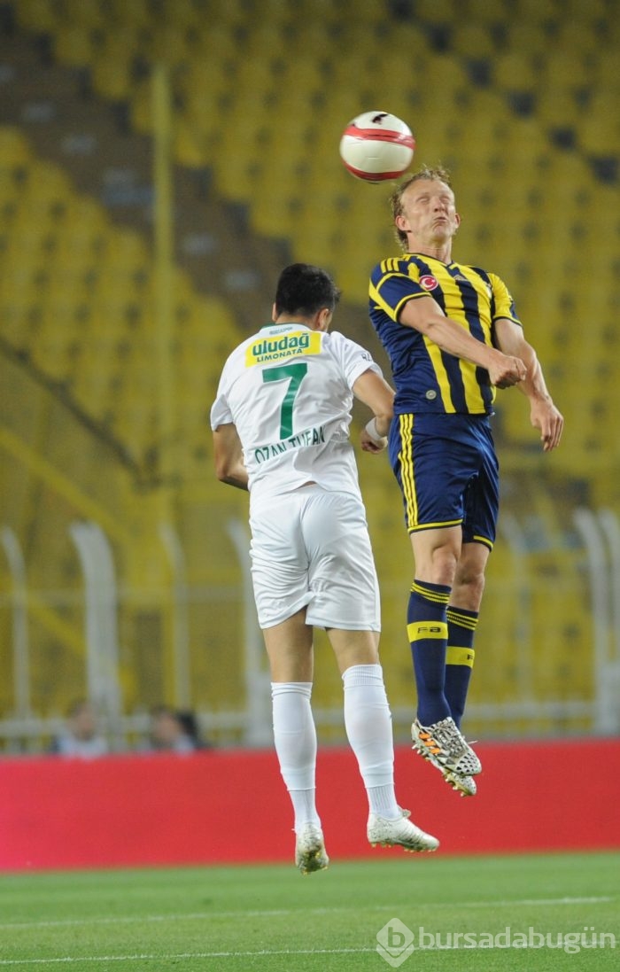 Timsah Fenerbahçe'yi Saraçoğlu'na gömdü!