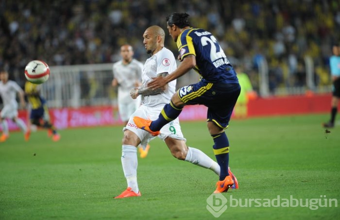 Timsah Fenerbahçe'yi Saraçoğlu'na gömdü!