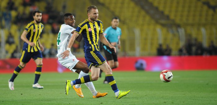 Timsah Fenerbahçe'yi Saraçoğlu'na gömdü!