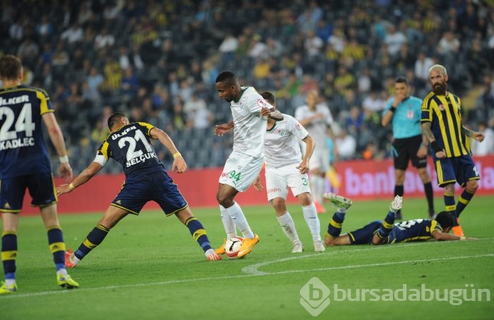 Timsah Fenerbahçe'yi Saraçoğlu'na gömdü!