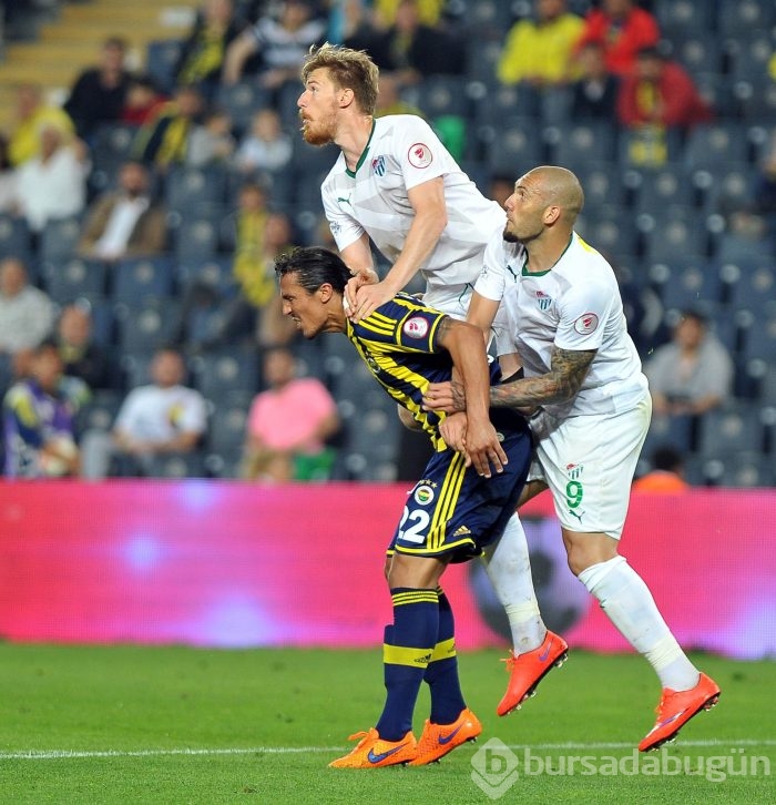 Timsah Fenerbahçe'yi Saraçoğlu'na gömdü!
