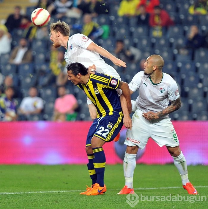 Timsah Fenerbahçe'yi Saraçoğlu'na gömdü!