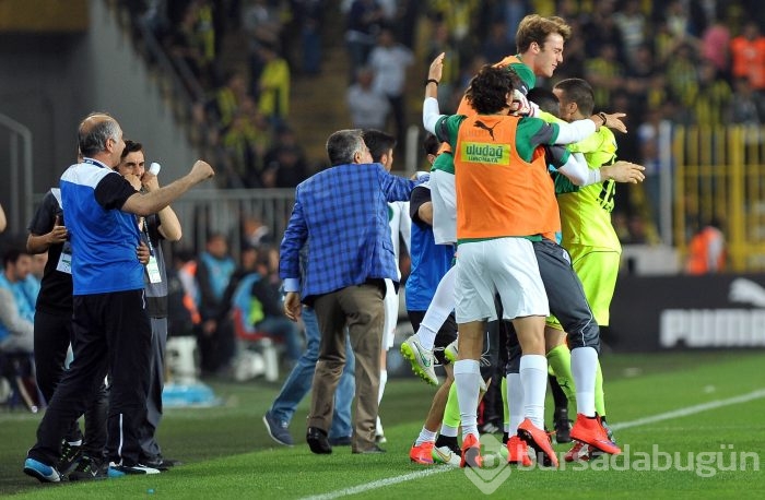 Timsah Fenerbahçe'yi Saraçoğlu'na gömdü!