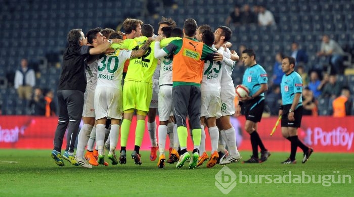 Timsah Fenerbahçe'yi Saraçoğlu'na gömdü!