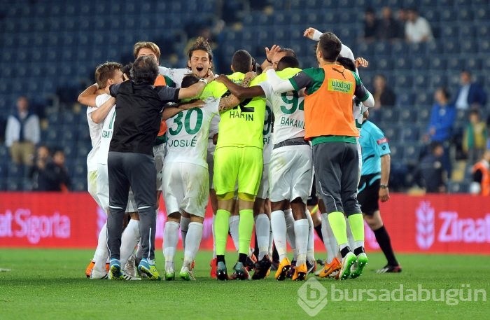 Timsah Fenerbahçe'yi Saraçoğlu'na gömdü!