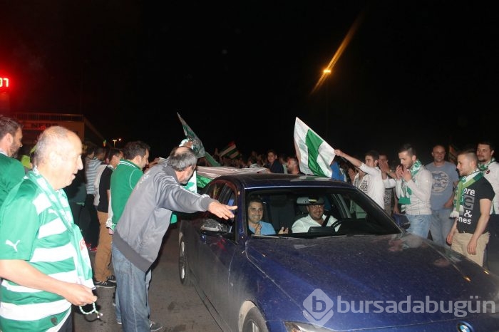 Bursaspor'a Yalova'da muhteşem karşılama!