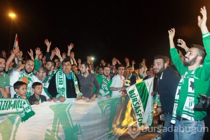 Bursaspor'a Yalova'da muhteşem karşılama!