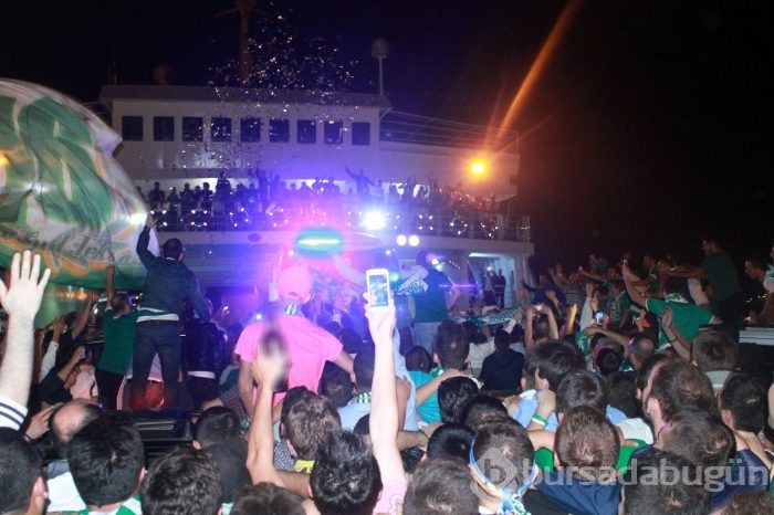 Bursaspor'a Yalova'da muhteşem karşılama!