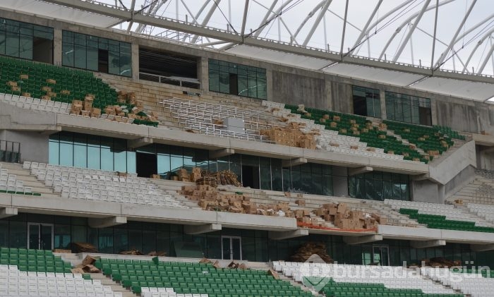 Timsah Arena'nın alttan ısıtma sistemi de tamam