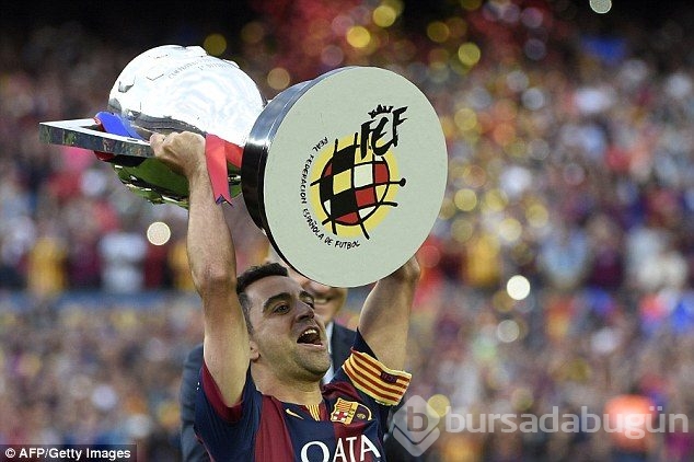 Xavi gözyaşları içinde Barça'ya veda etti!