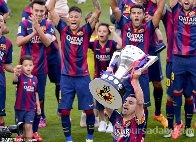 Xavi gözyaşları içinde Barça'ya veda etti!