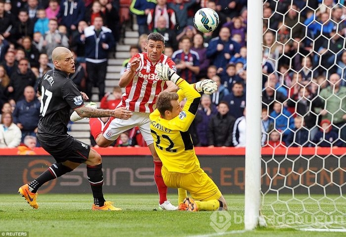 Stoke City Liverpool'u dağıttı!