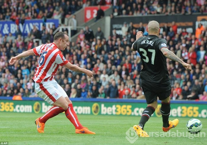 Stoke City Liverpool'u dağıttı!