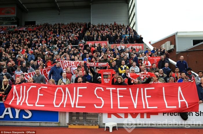 Stoke City Liverpool'u dağıttı!