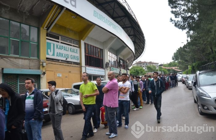 Bursaspor taraftarlarından final biletlerine yoğun ilgi!