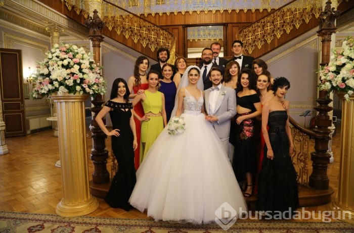 Yıldızları buluşturan düğün
