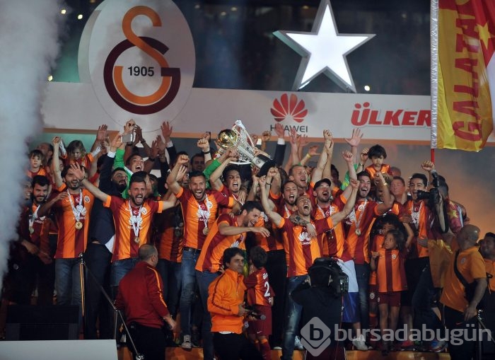 Galatasaray şampiyonluk kupasına kavuştu!