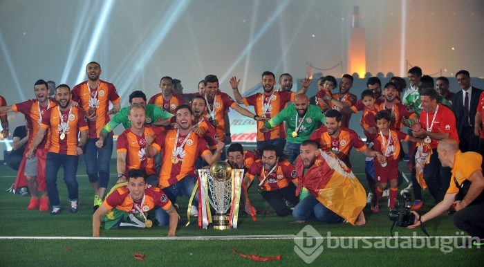 Galatasaray şampiyonluk kupasına kavuştu!