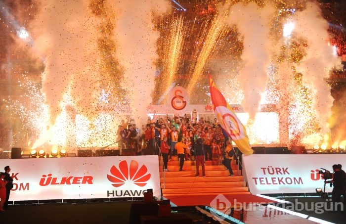 Galatasaray şampiyonluk kupasına kavuştu!