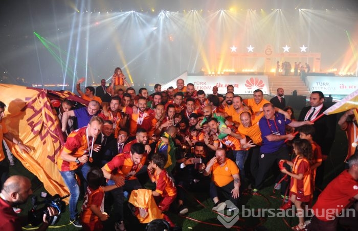 Galatasaray şampiyonluk kupasına kavuştu!
