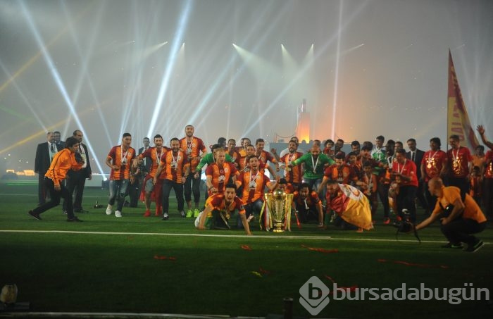 Galatasaray şampiyonluk kupasına kavuştu!