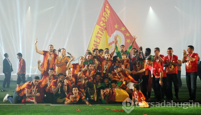 Galatasaray şampiyonluk kupasına kavuştu!