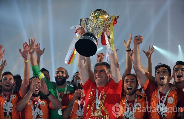 Galatasaray şampiyonluk kupasına kavuştu!