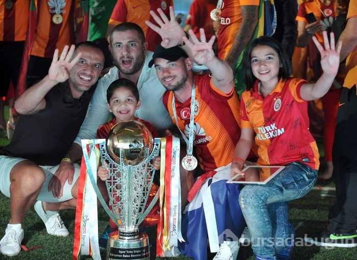 Galatasaray şampiyonluk kupasına kavuştu!