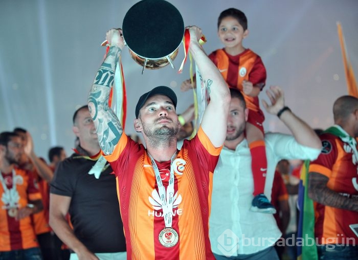 Galatasaray şampiyonluk kupasına kavuştu!