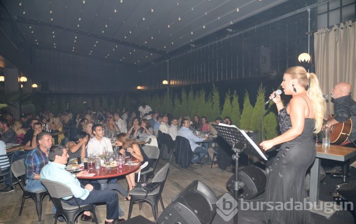 Bülent Özdemir ve Hande Dönmez Sir Winston Brasserie'de...