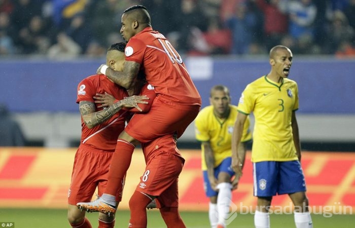 Neymar Brezilya'yı ipten aldı!