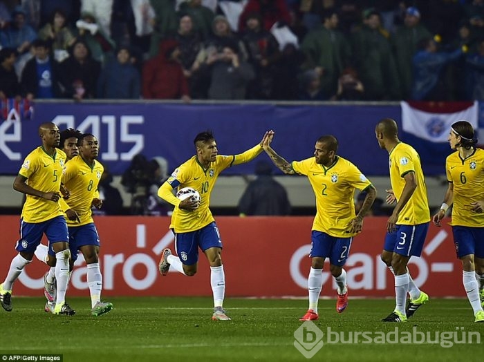 Neymar Brezilya'yı ipten aldı!