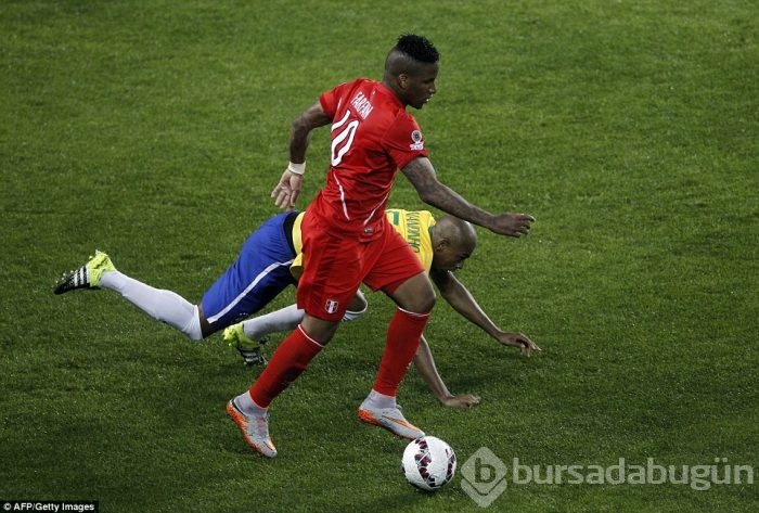 Neymar Brezilya'yı ipten aldı!