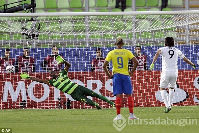Bolivya Ekvador'u kupanın dışına itti!