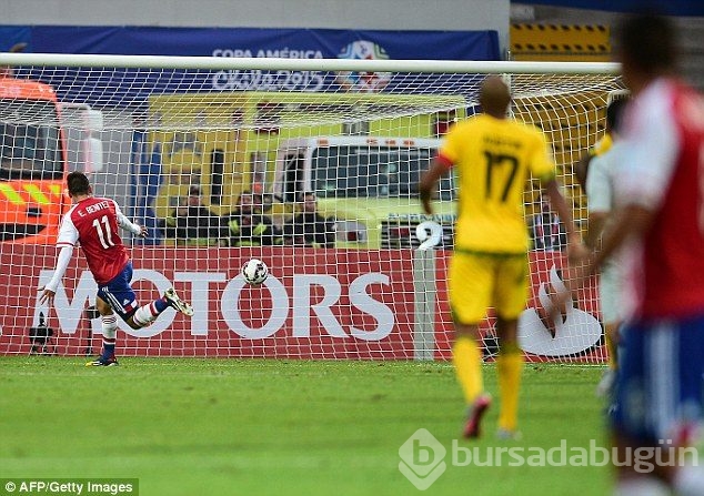 Paraguay Jamaika'ya sürpriz şansı tanımadı!