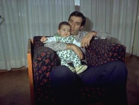 Ünlülerin aile albümü