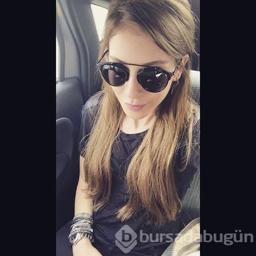 Sinem Kobal imaj değiştirdi
