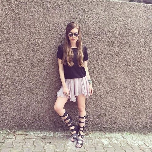 Sinem Kobal imaj değiştirdi