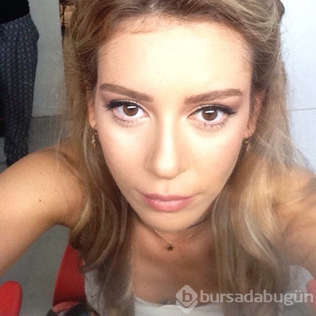Sinem bu fotoğrafını 17 dakikada sildi