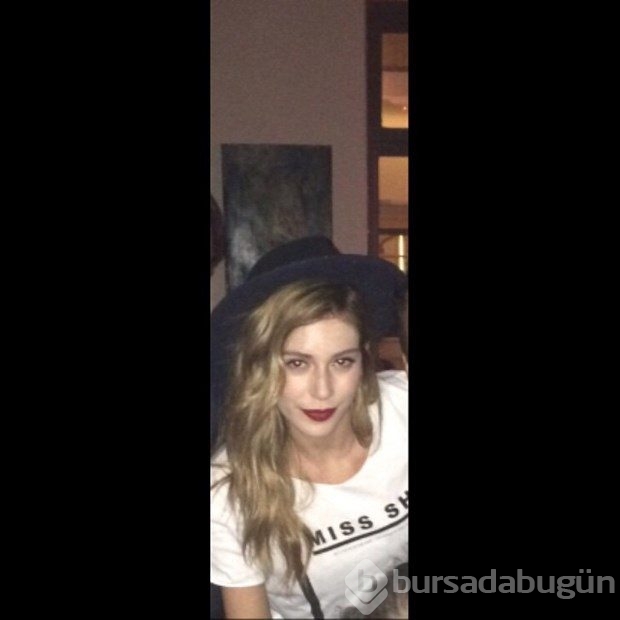 Sinem bu fotoğrafını 17 dakikada sildi