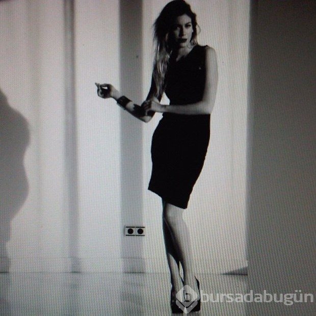Sinem bu fotoğrafını 17 dakikada sildi