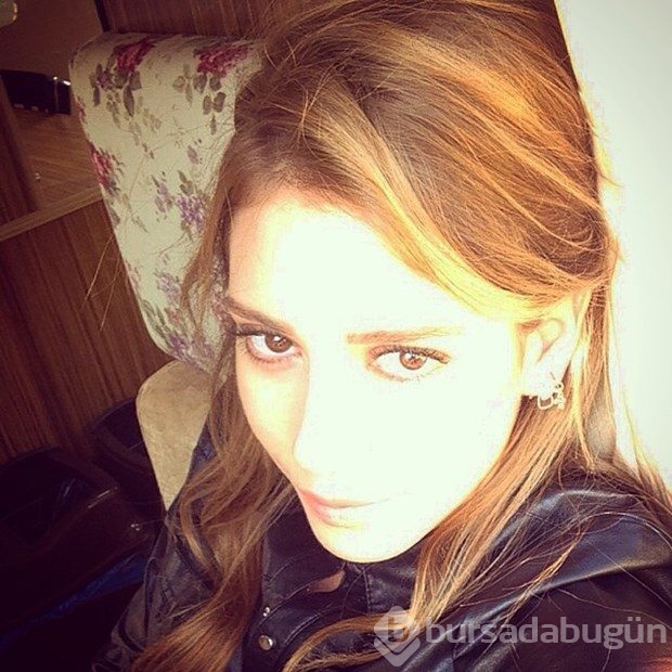 Sinem bu fotoğrafını 17 dakikada sildi