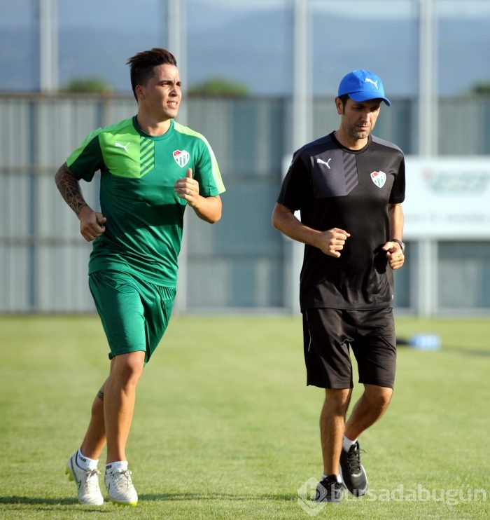 Bursaspor yoğun tempoda çalışıyor 
