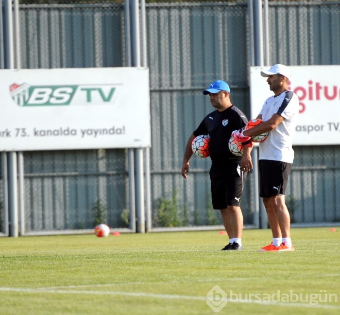 Bursaspor yoğun tempoda çalışıyor 
