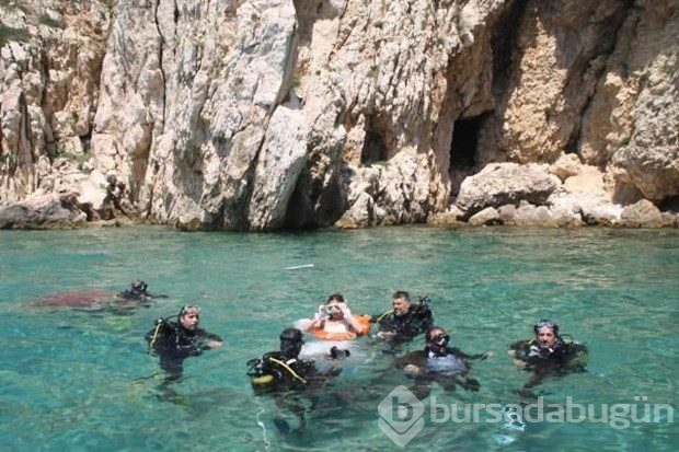 Nikahları sualtında kıyıldı