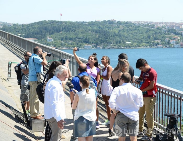 Boğaziçi Köprüsü'nde tenis şov!