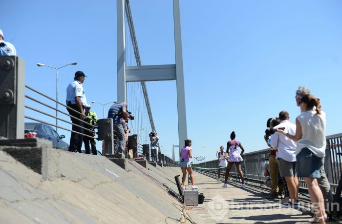 Boğaziçi Köprüsü'nde tenis şov!